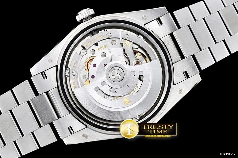 0321 RDD0207F – DayDate Compact 677